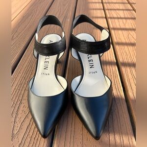 Anne Klein Black Pointed-Toe Heels